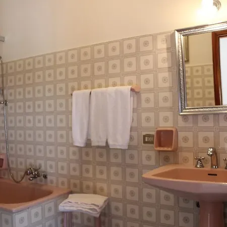 Casa Prunilla Bed & Breakfast 4*